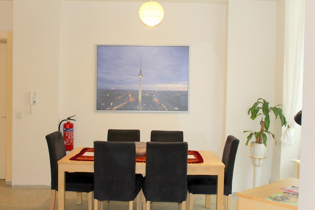 Pension Central Hostel Берлин Экстерьер фото